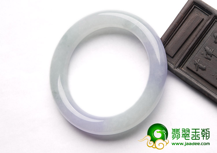 糯冰种春色缅甸翡翠A货圆条手镯（53.9mm）