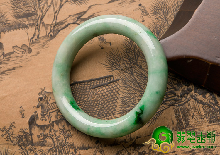 糯冰种飘翠缅甸翡翠A货圆条手镯（54.6mm）