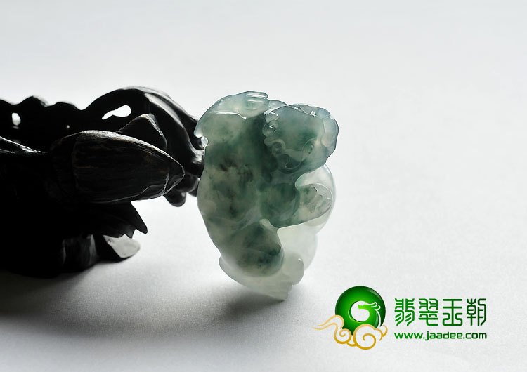 冰种飘花缅甸翡翠A货貔貅挂件