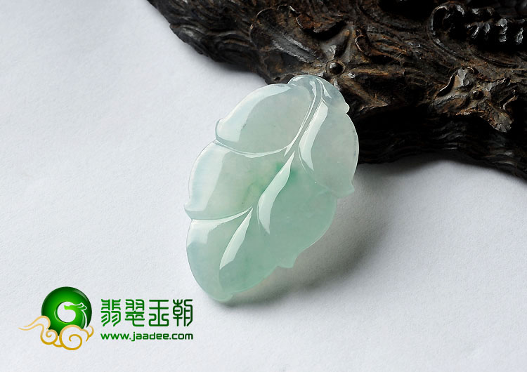 冰种飘翠缅甸翡翠A货叶子挂件