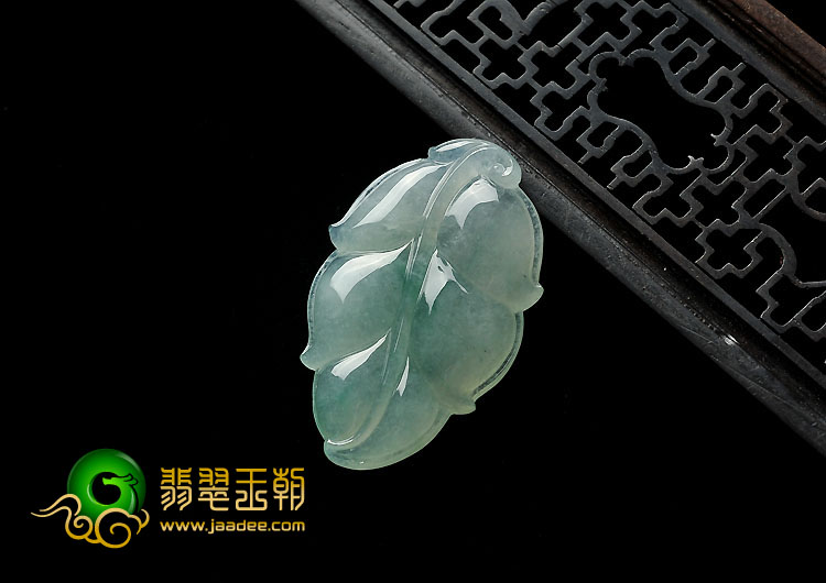冰种飘翠缅甸翡翠A货叶子挂件