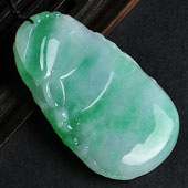 糯冰种翠色缅甸翡翠A货福瓜挂件