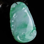 糯冰种翠色缅甸翡翠A货福瓜挂件