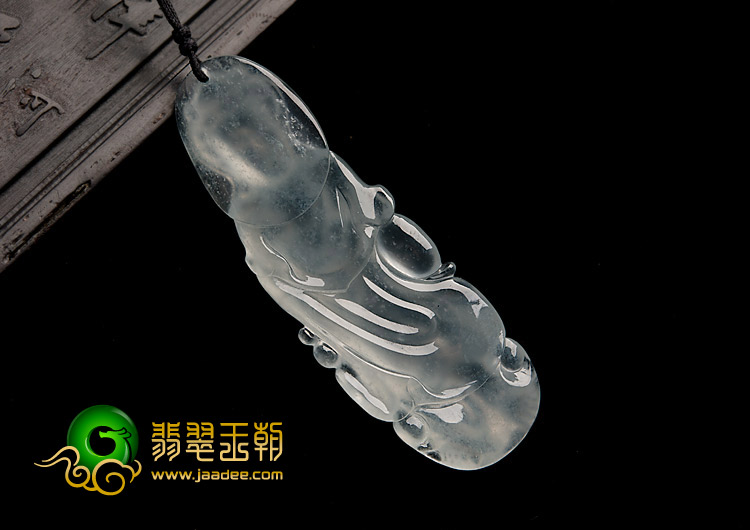 玻璃种缅甸翡翠A货观音挂件