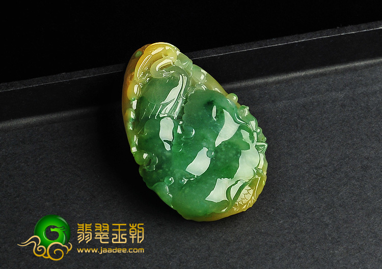 冰种黄加绿缅甸翡翠A货一路连科挂件