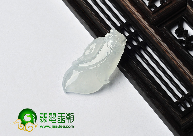 冰种缅甸翡翠A货玉兰花挂件