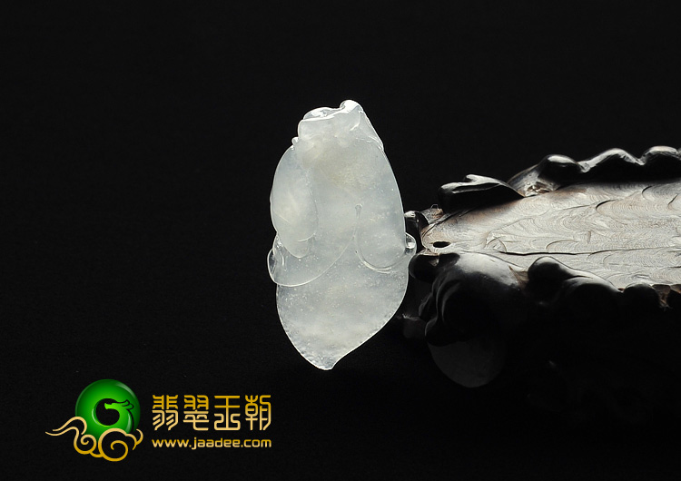 冰种缅甸翡翠A货玉兰花挂件