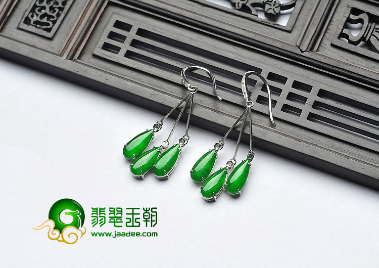 玻璃种阳绿满绿缅甸翡翠A货镶白金耳坠（真钻）