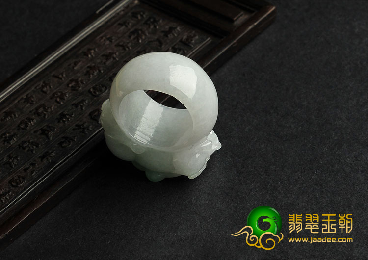 糯冰种飘翠缅甸翡翠A货貔貅指环