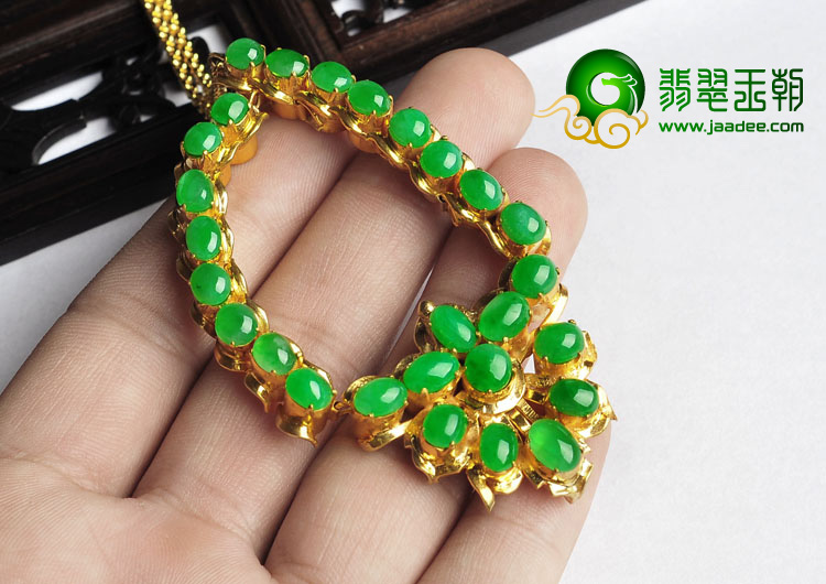 冰种阳绿满绿缅甸翡翠A货项链面
