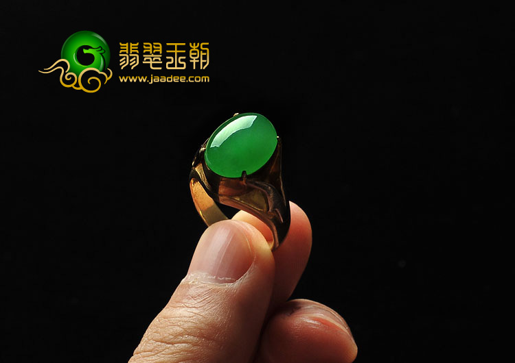 冰种阳绿缅甸翡翠A货戒面