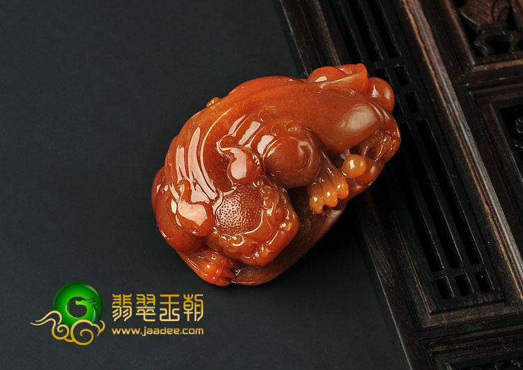 糯冰种红翡缅甸翡翠A货貔貅挂件