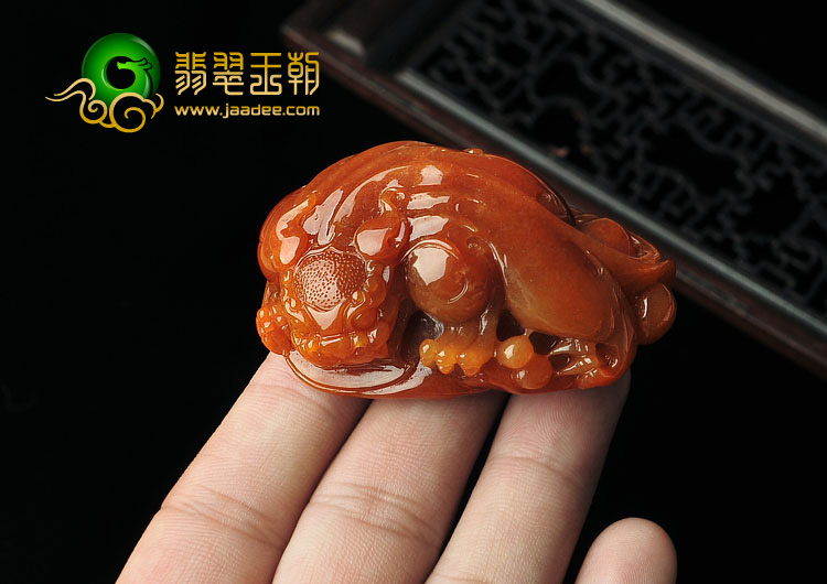 糯冰种红翡缅甸翡翠A货貔貅挂件