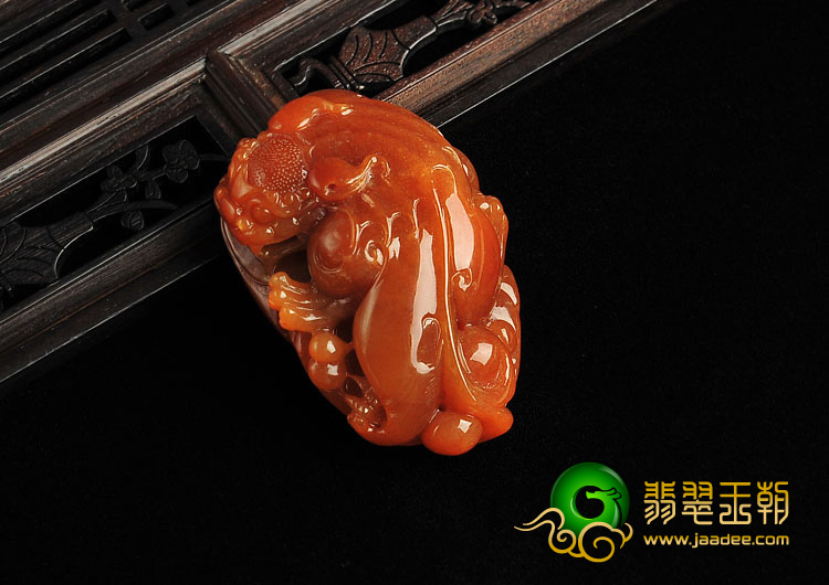 糯冰种红翡缅甸翡翠A货貔貅挂件