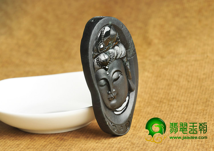 冰玻种墨翠缅甸翡翠A货观音头挂件