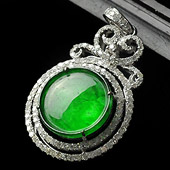 玻璃种阳绿缅甸翡翠A货镶白金胸坠（真钻）