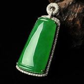 冰种阳绿缅甸翡翠A货镶白金节节高胸坠（真钻）