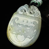 冰种淡黄翡缅甸翡翠A货饕餮挂件