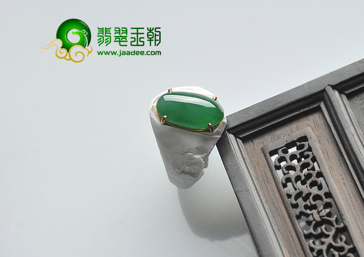 糯冰种阳绿缅甸翡翠A货戒面（一批走）
