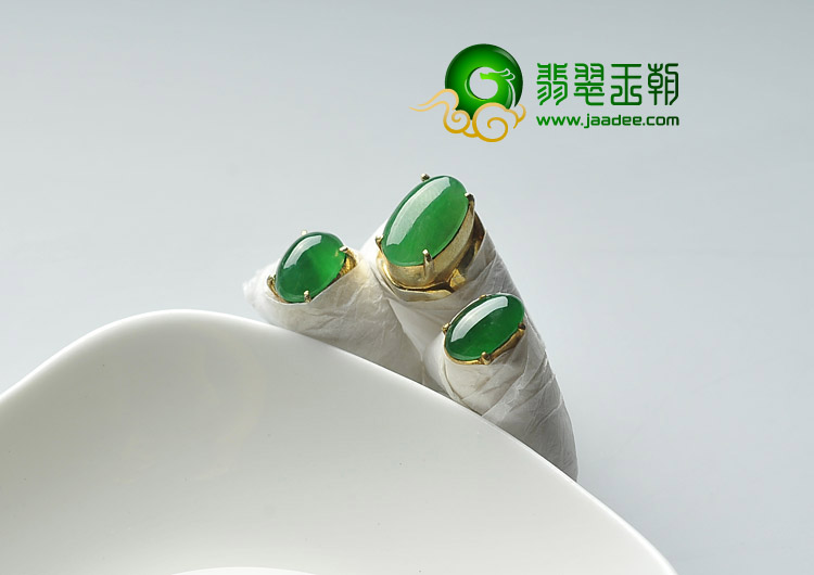 (特价）冰种阳绿缅甸翡翠A货戒面（一批走）