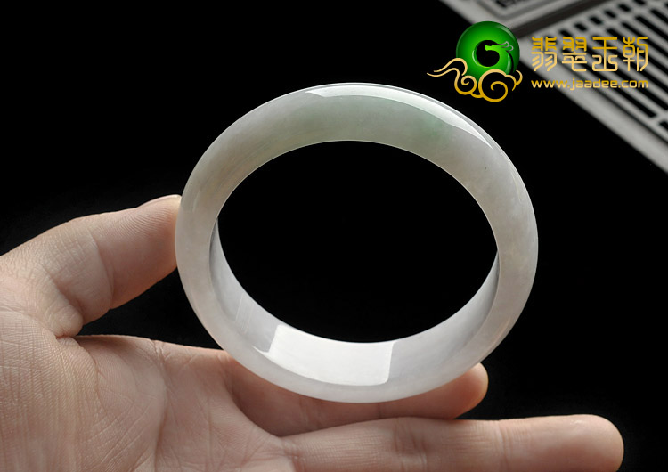 糯冰种白底青缅甸翡翠A货手镯（59mm）
