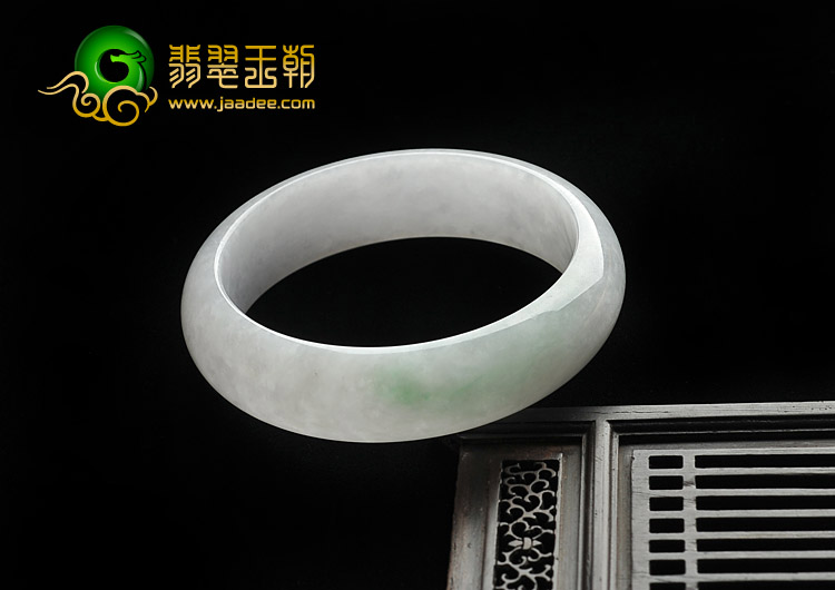 糯冰种白底青缅甸翡翠A货手镯（59mm）
