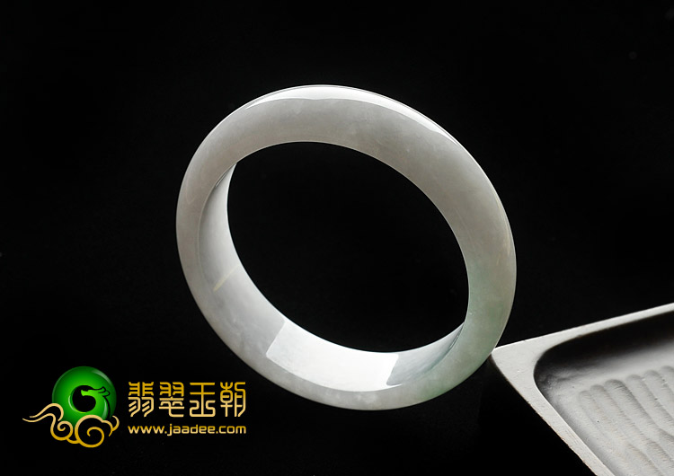 糯冰种白底青缅甸翡翠A货手镯（59mm）