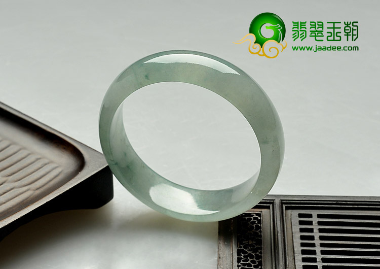 冰种晴水飘花缅甸翡翠A货手镯（57.9mm）