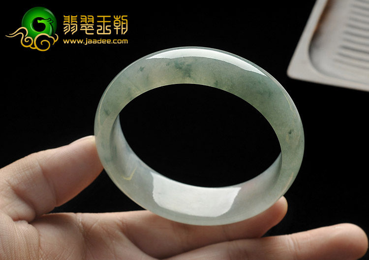 冰种晴水飘花缅甸翡翠A货手镯（57.9mm）