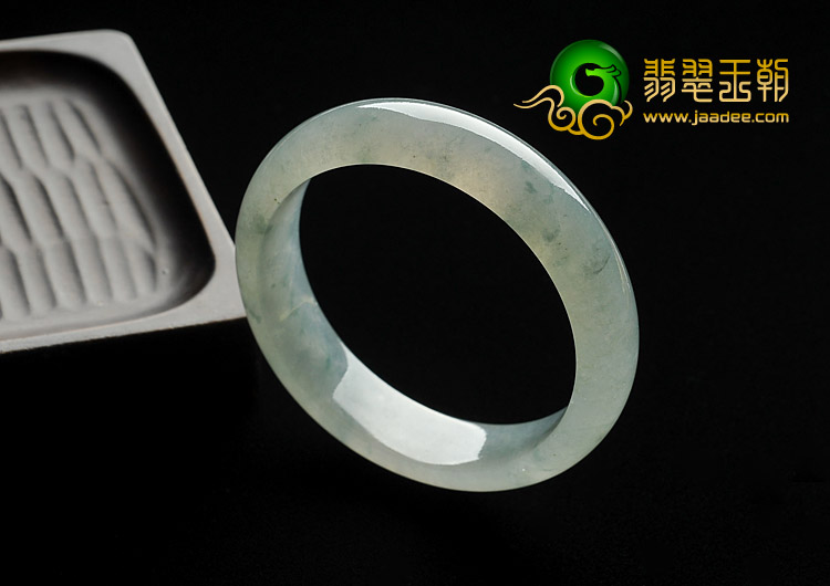 冰种晴水飘花缅甸翡翠A货手镯（56.2mm）