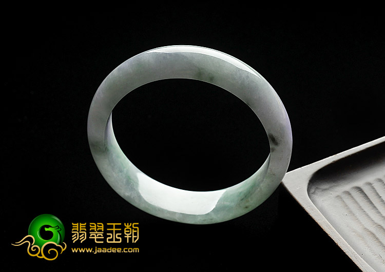 糯冰种春带彩缅甸翡翠A货手镯（57.8mm）
