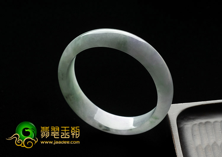 糯冰种春带彩缅甸翡翠A货手镯（57.8mm）