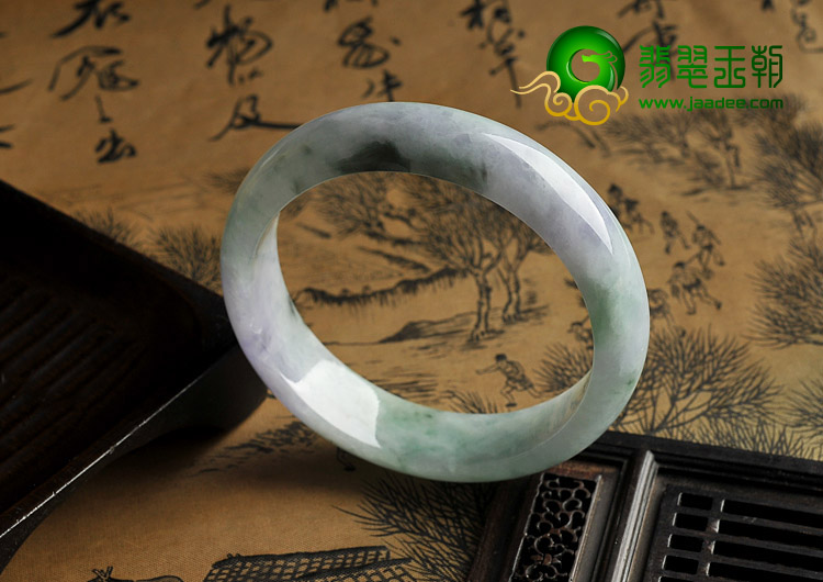 糯冰种春带彩缅甸翡翠A货手镯（57.8mm）