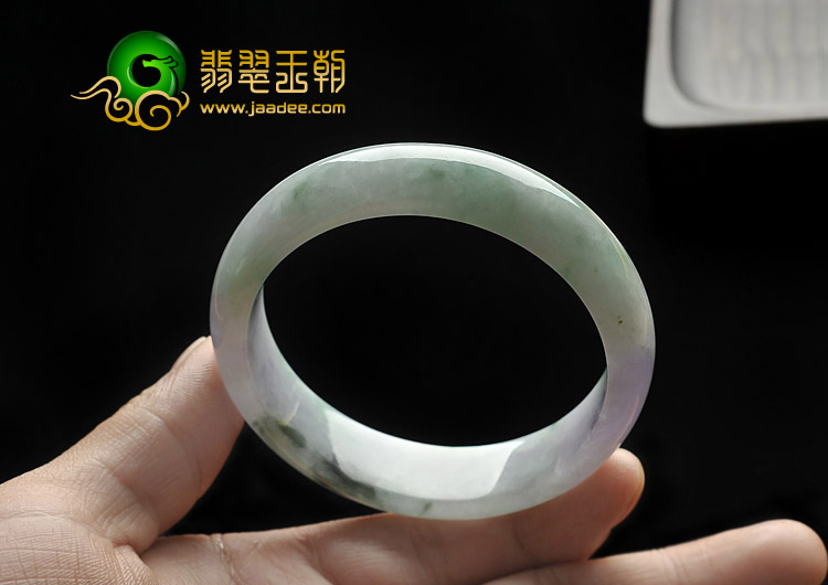 糯冰种春带彩缅甸翡翠A货手镯（57.8mm）