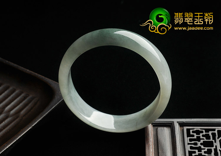 糯冰种飘花缅甸翡翠A货贵妃镯（57-51.6mm）