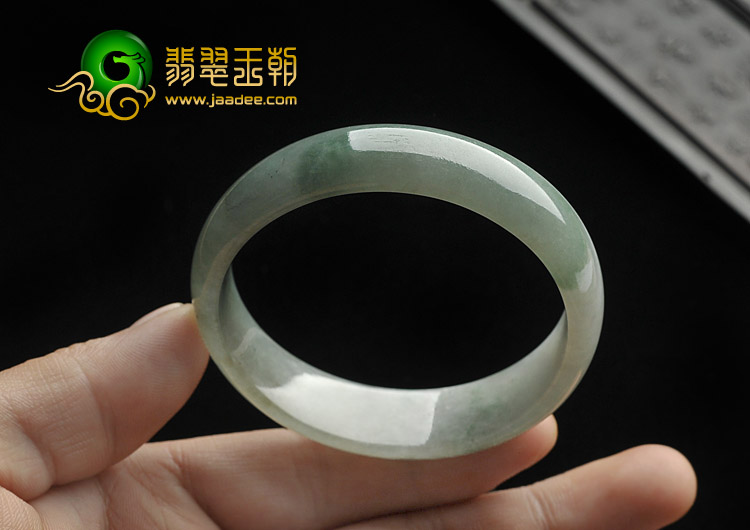 糯冰种飘花缅甸翡翠A货贵妃镯（53.3-48.9mm）