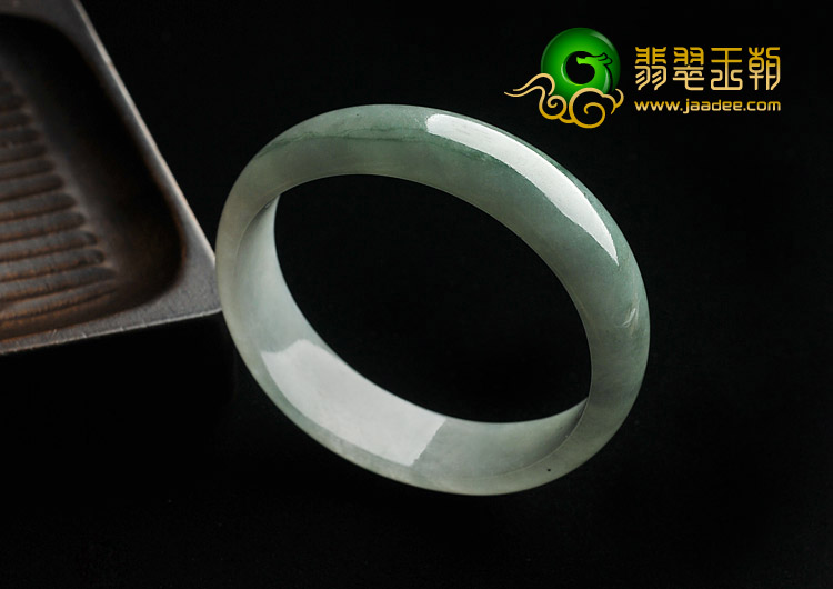 糯冰种飘花缅甸翡翠A货贵妃镯（53.3-48.9mm）