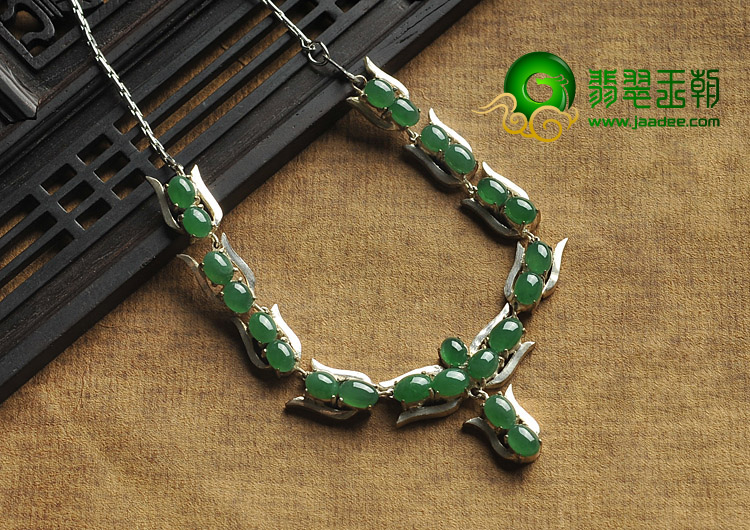 冰种蓝绿缅甸翡翠A货项链面