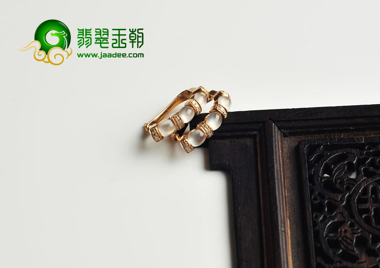 玻璃种缅甸翡翠A货镶玫瑰金耳圈（真钻）