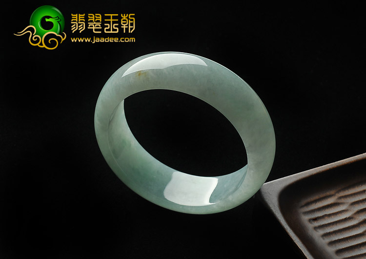 糯冰种绿晴水缅甸翡翠A货手镯（59.5mm）