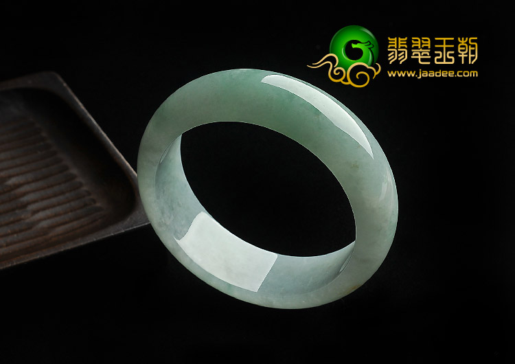 糯冰种绿晴水缅甸翡翠A货手镯（59.5mm）