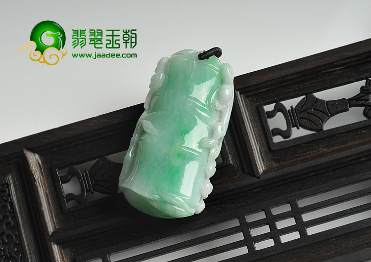 糯冰种飘翠缅甸翡翠A货节节高挂件