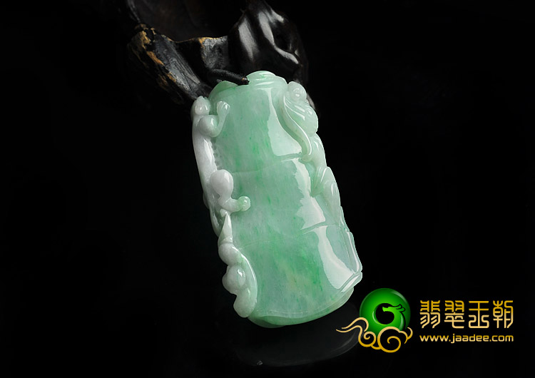 糯冰种飘翠缅甸翡翠A货节节高挂件