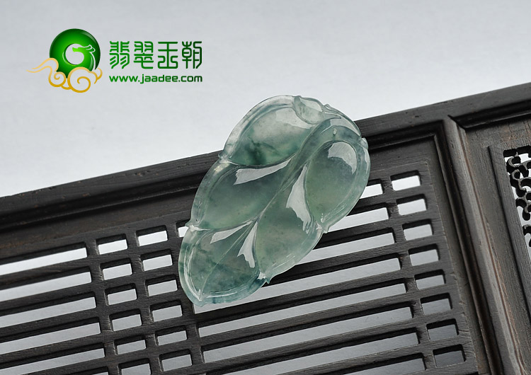 冰种飘花缅甸翡翠A货叶子挂件