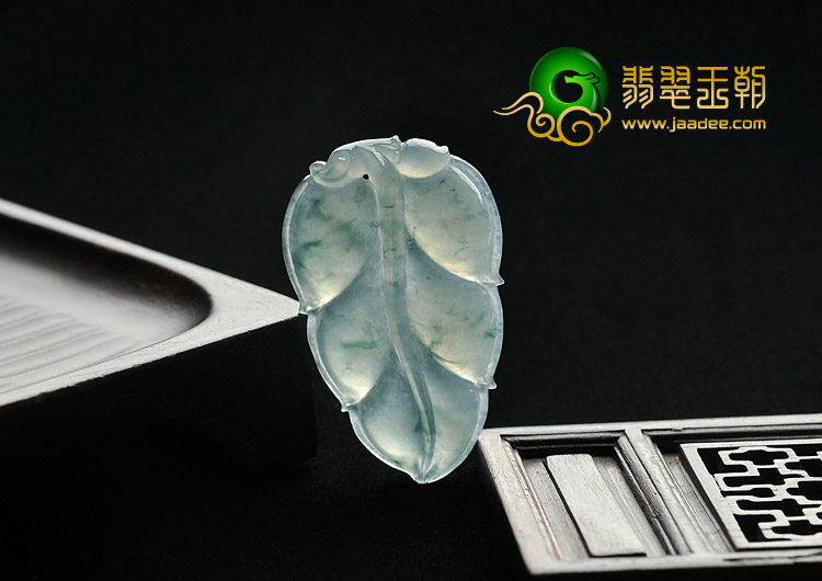 冰种飘花缅甸翡翠A货叶子挂件