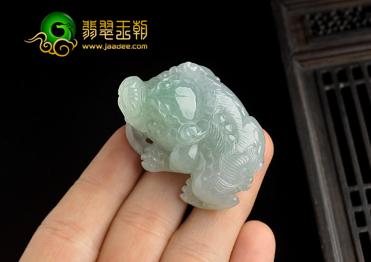 冰种晴水缅甸翡翠A货貔貅挂件