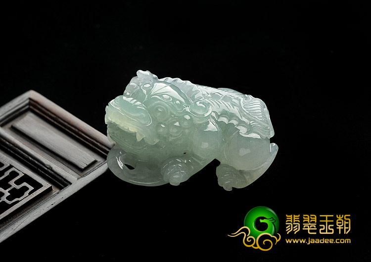 冰种晴水缅甸翡翠A货貔貅挂件