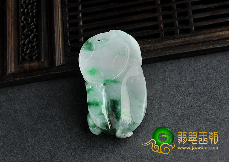 糯冰种飘翠缅甸翡翠A货貔貅挂件