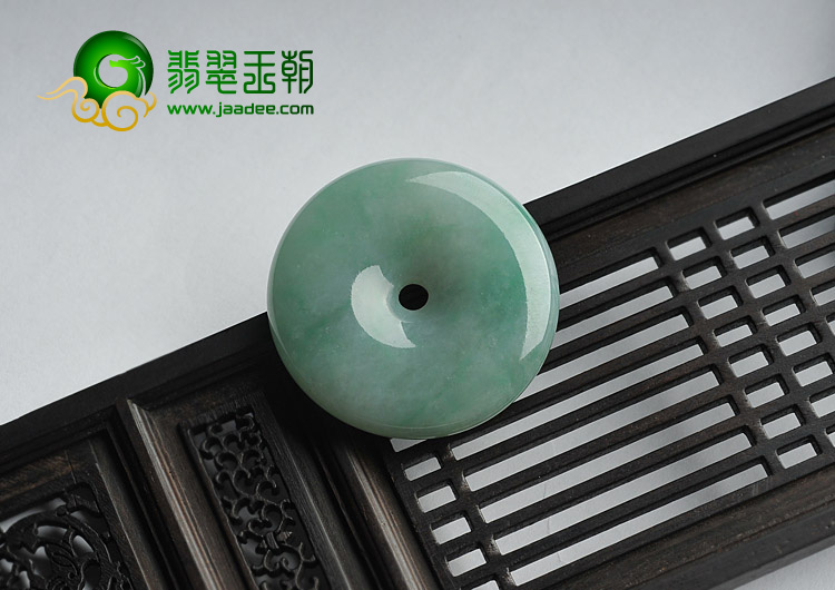 糯冰种飘翠缅甸翡翠A货平安扣挂件