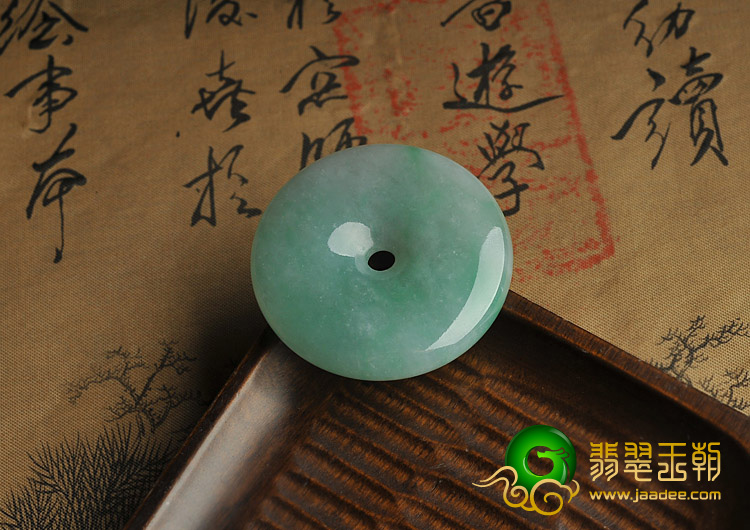 糯冰种飘翠缅甸翡翠A货平安扣挂件